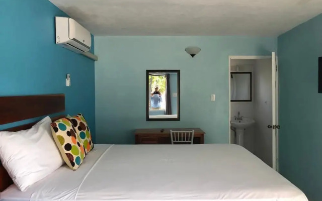 Airport Beach Hotel