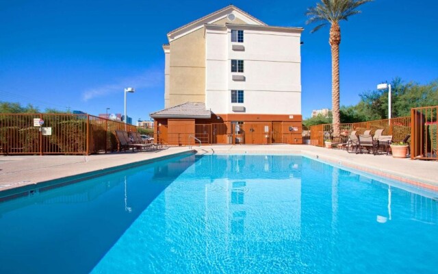 Sonesta Simply Suites Las Vegas Convention Center