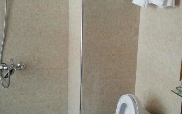 One Plus Two Business Hotel