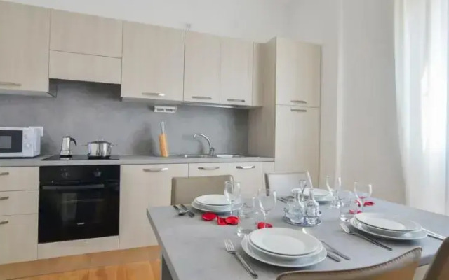 Palazzo Farini Halldis Apartments