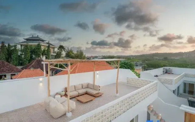 Sira Rosa Villa 2BR with Rooftop Oasis