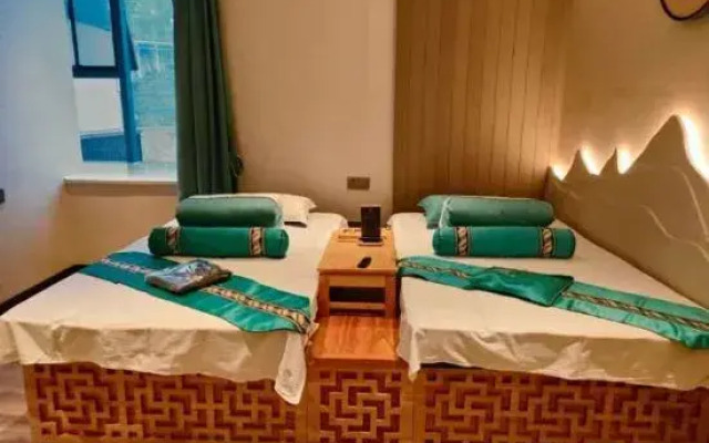Purple Jinshui Hotel
