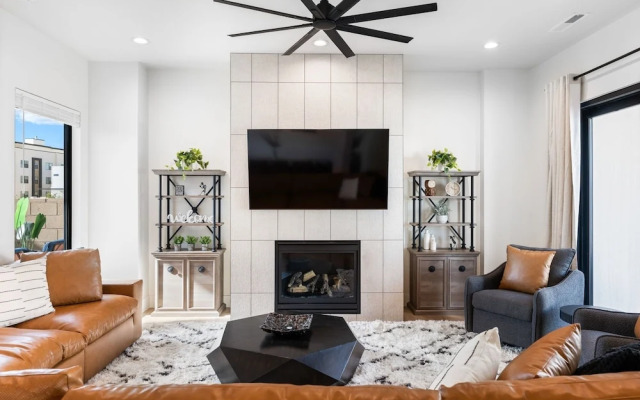 The Dugout 8 Bedroom Home