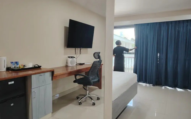 McRoyal Hotel