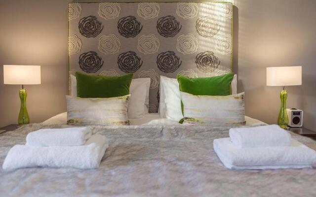 The Edinburgh Address - Castle View Apartment