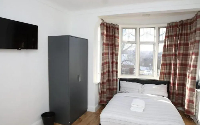 OYO Timi Holiday Homes