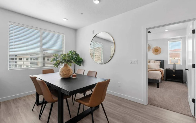 Terra Vista Stay for 8