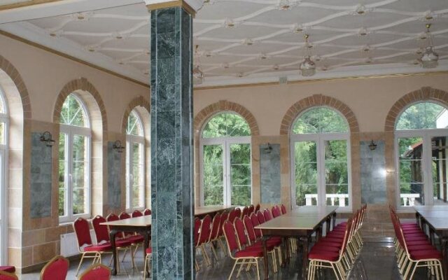 Hotel Pałac