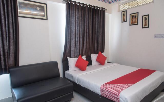 OYO 14838 Shree Jee Hotel