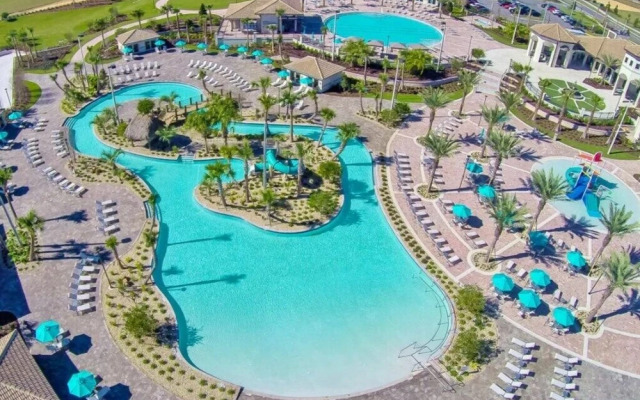 Upscale Champions Gate Townhome - 4 Bed