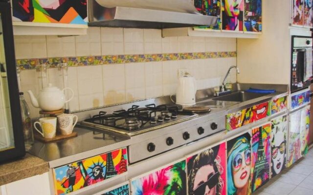 AK Hostel 82