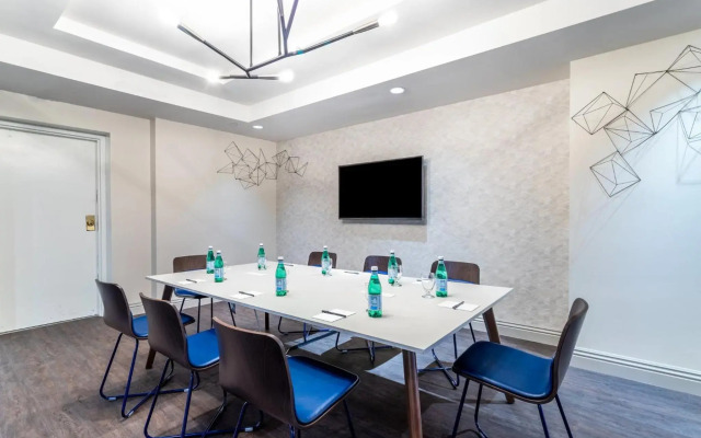 Crowne Plaza Los Angeles Harbor Hotel by IHG