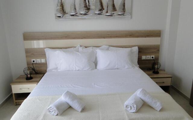 Chrysanthe's Apartments Νο3