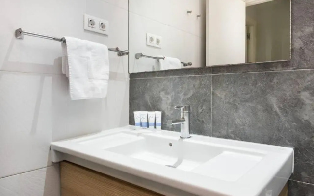 Bright and modern 2bedroom in Las Ramblas 2 1A