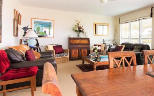 Mangawhai Lodge