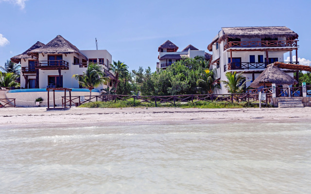 Casa Astral Eco Luxury Holbox Island - Sunset and Ocean View with Rooftop Pool (steps from the beach)