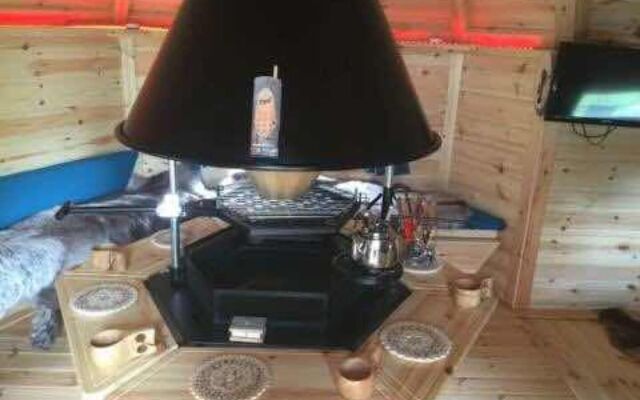 Elton Barn Fishery & Retreat