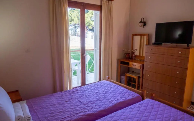 Eleni's Apartments & Studios 1