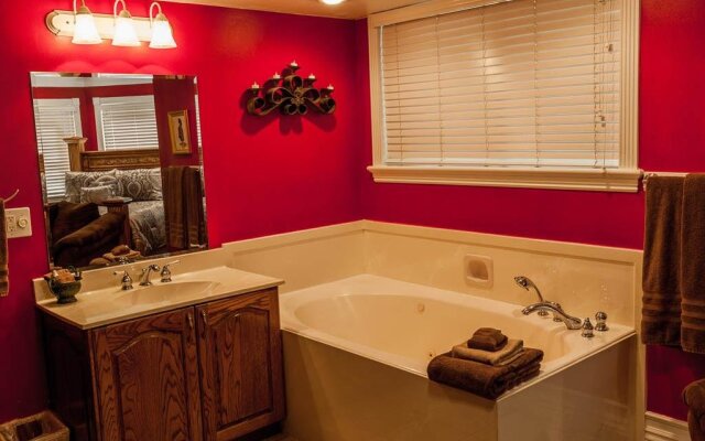 Castle Creek Inn