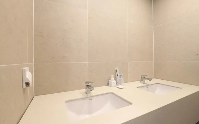 H Avenue Hotel Gijang Ilgwang
