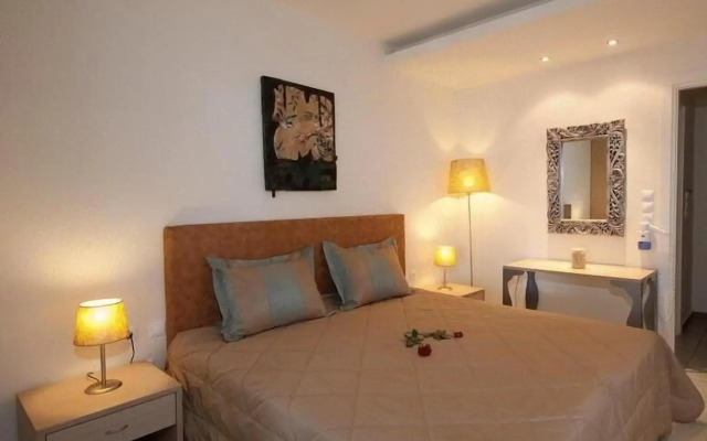 Venus Beach Bungalows Hotel