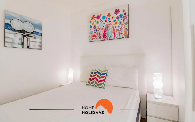 #057 Cozy Sea View in Old Town