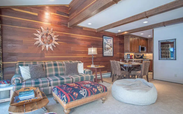 Ski-in/ski-out to Baldy + Outdoor Pool