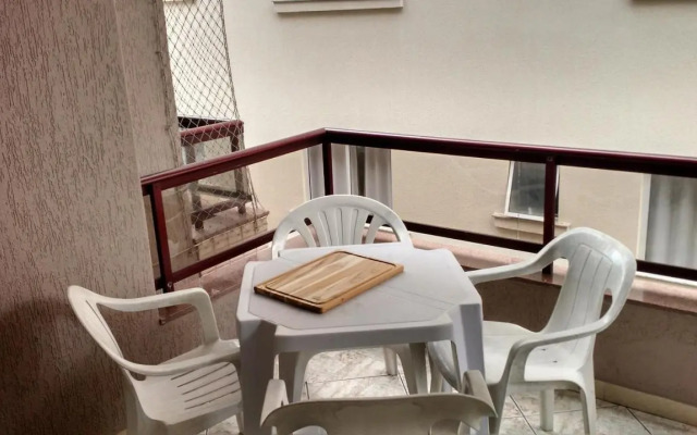 Apto El shadday 203 /150 metros do mar.