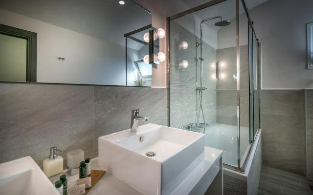 Rivazzurra Luxury BeachFront Villa