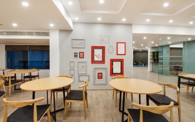 OYO Townhouse 228 Hotel Alana