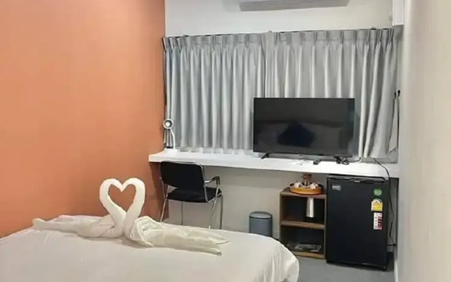 Nomads Homestay Sriracha