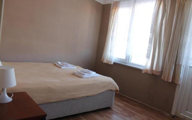 Roncalli Suites