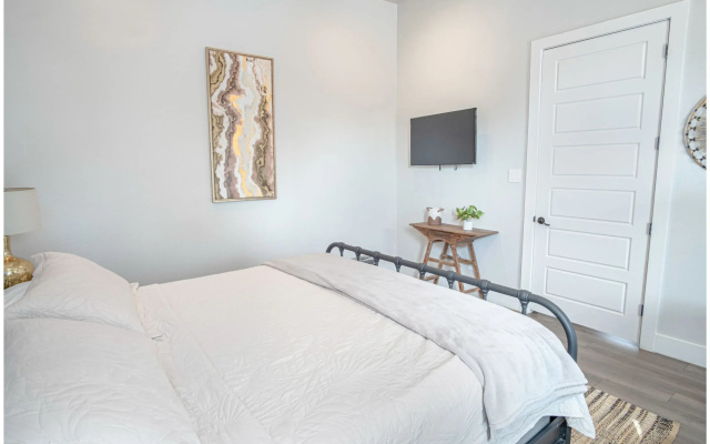 Gorgeous, Family-friendly Home Near Downtown