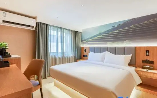 Qiuguo Hotel (Shilibao Subway Station, Chaoyang North Road, Beijing)