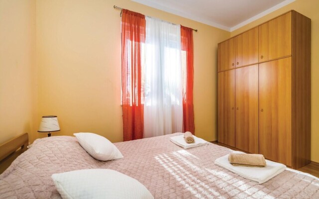 Stunning Home in Debeljak With Wifi and 6 Bedrooms