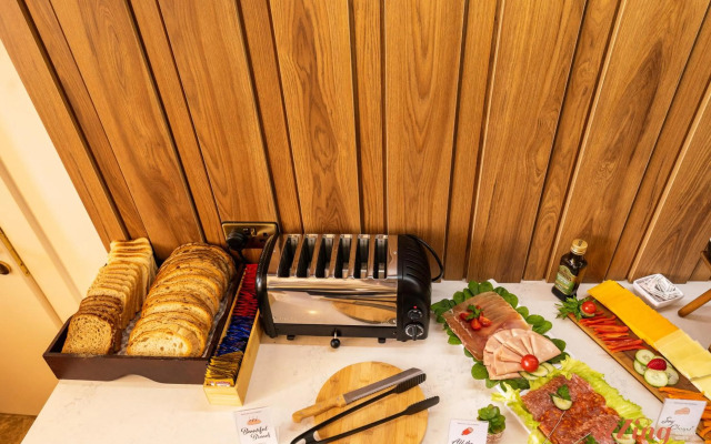 Eldoris Boutique Living