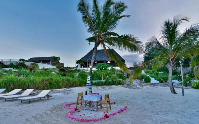 Zanbluu Beach Hotel