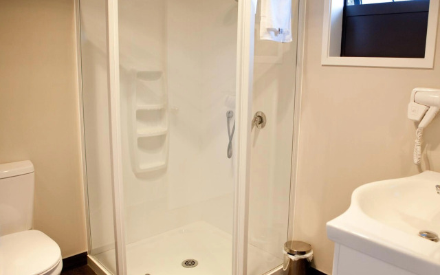 Grove Park Motor Lodge