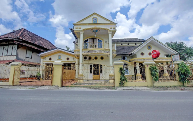 OYO 90307 Fj Alfaeyza Kost