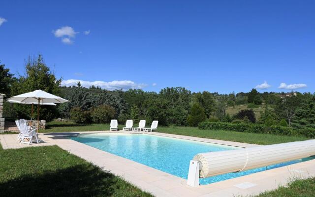 Restful Villa in Largentiere With Swimming Pool