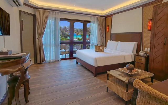 Red Coconut Beach Hotel