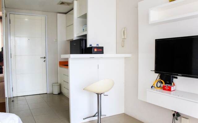 Comfy Studio Apartment at Bintaro Plaza Residence