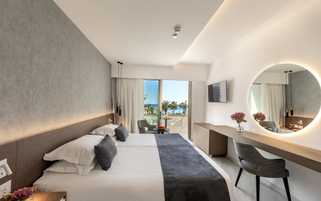 Pavlo Napa Beach Hotel