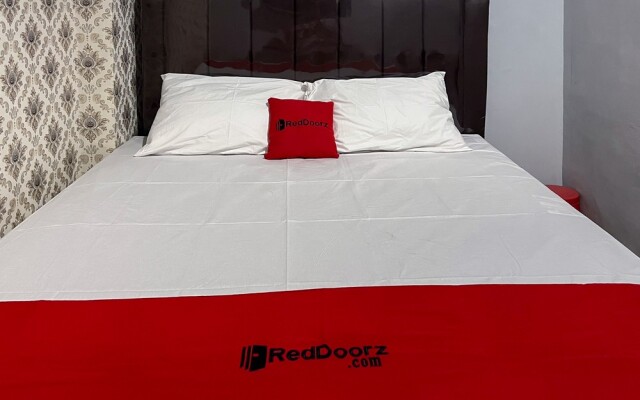 RedDoorz near Waterpark Citra Garden Medan