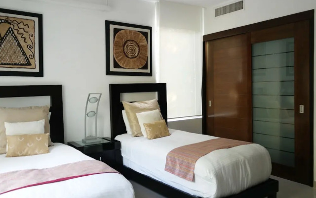 Bahia Principe Vacation Rentals - Three-Bedroom House