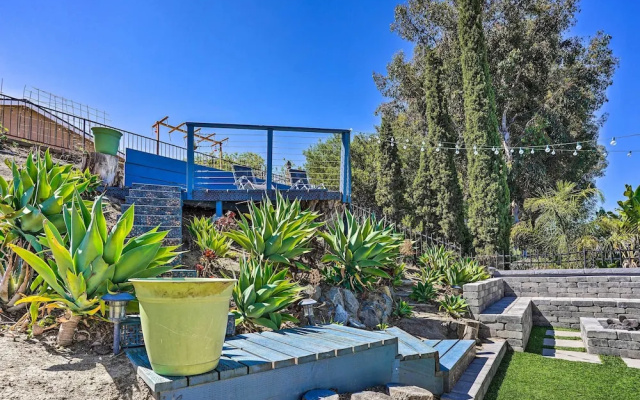 Sunny Orange County Abode w/ Fire Pit & Backyard!