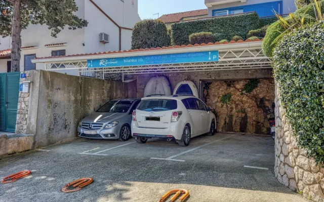 RR Losinj Harbour View Apartment