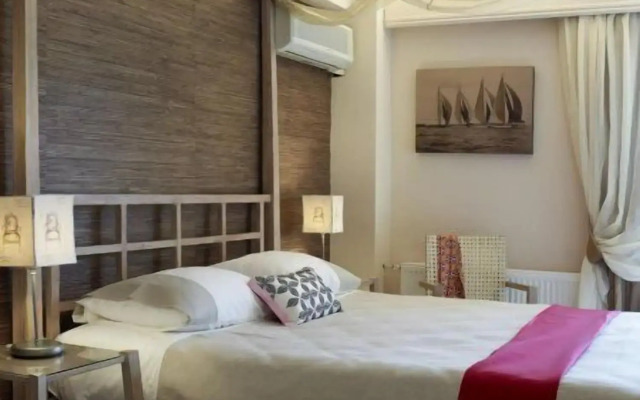 Belle Helene Hotel