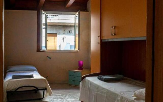 Casa singola su 2 piani Brolo