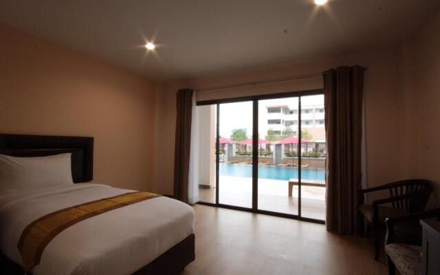 Paragon Suites Resort